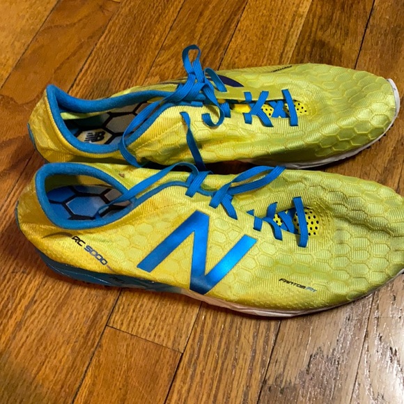 New Balance Track Shoe - Picture 1 of 5